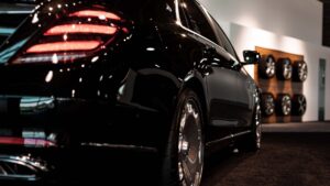 Voiture luxueuse noire
