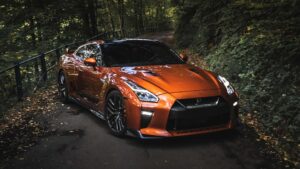 voiture de luxe orange