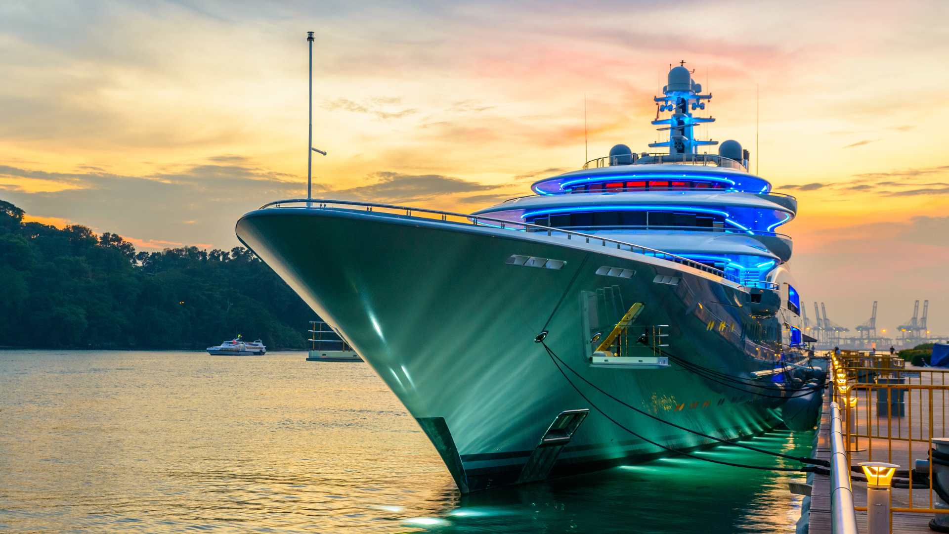 Port avec un yacht