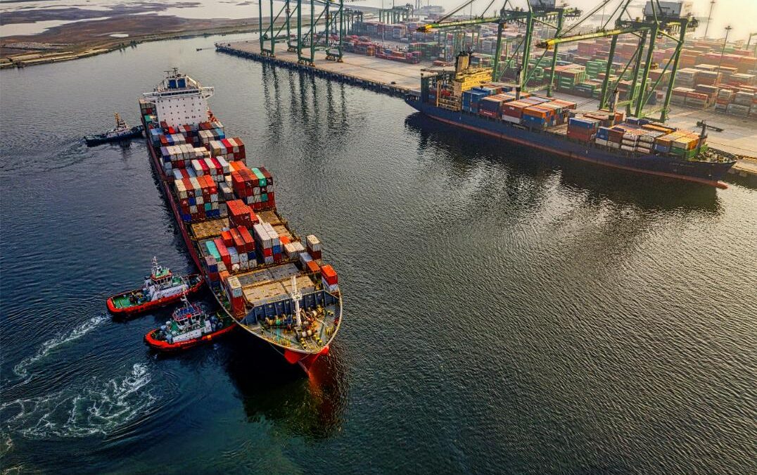 Transport maritime bateau : les atouts d’une solution fiable et sécurisée