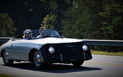 Organiser un rallye touristique entre amis en voitures de collection : le guide ultime